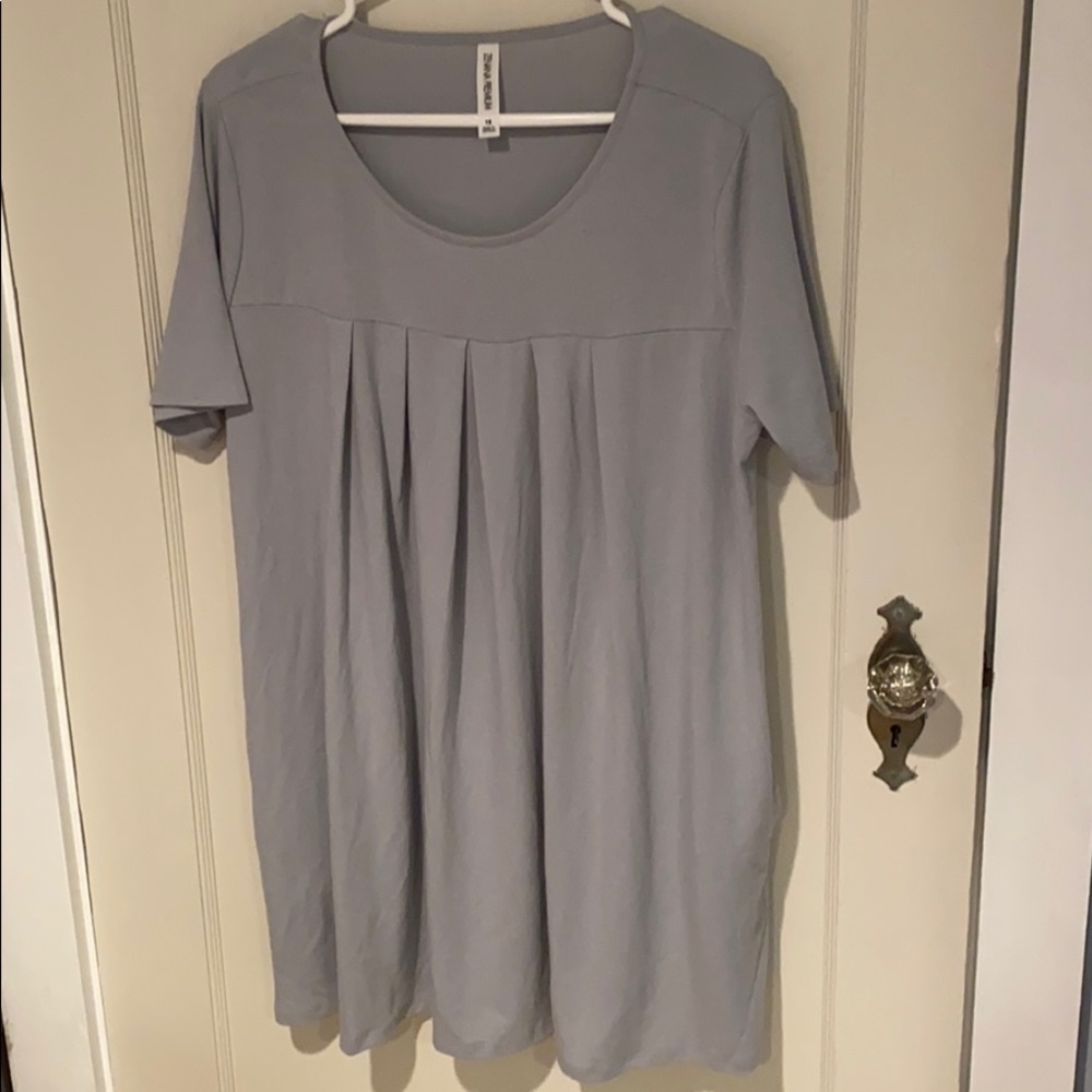 Zenana Premium 1X gray blouse with pockets